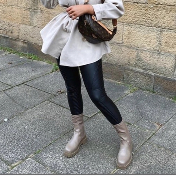 H&M Chunky Lug Sole Chelsea Platform Calf Boots Streetwear Winter Minimalist - Picture 6 of 11